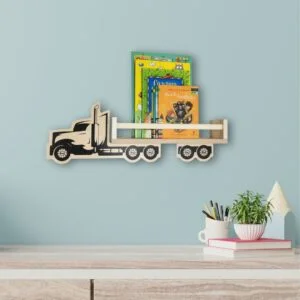 Wiszaca półka na książeczki w kształcie ciężarówki na ścianie.